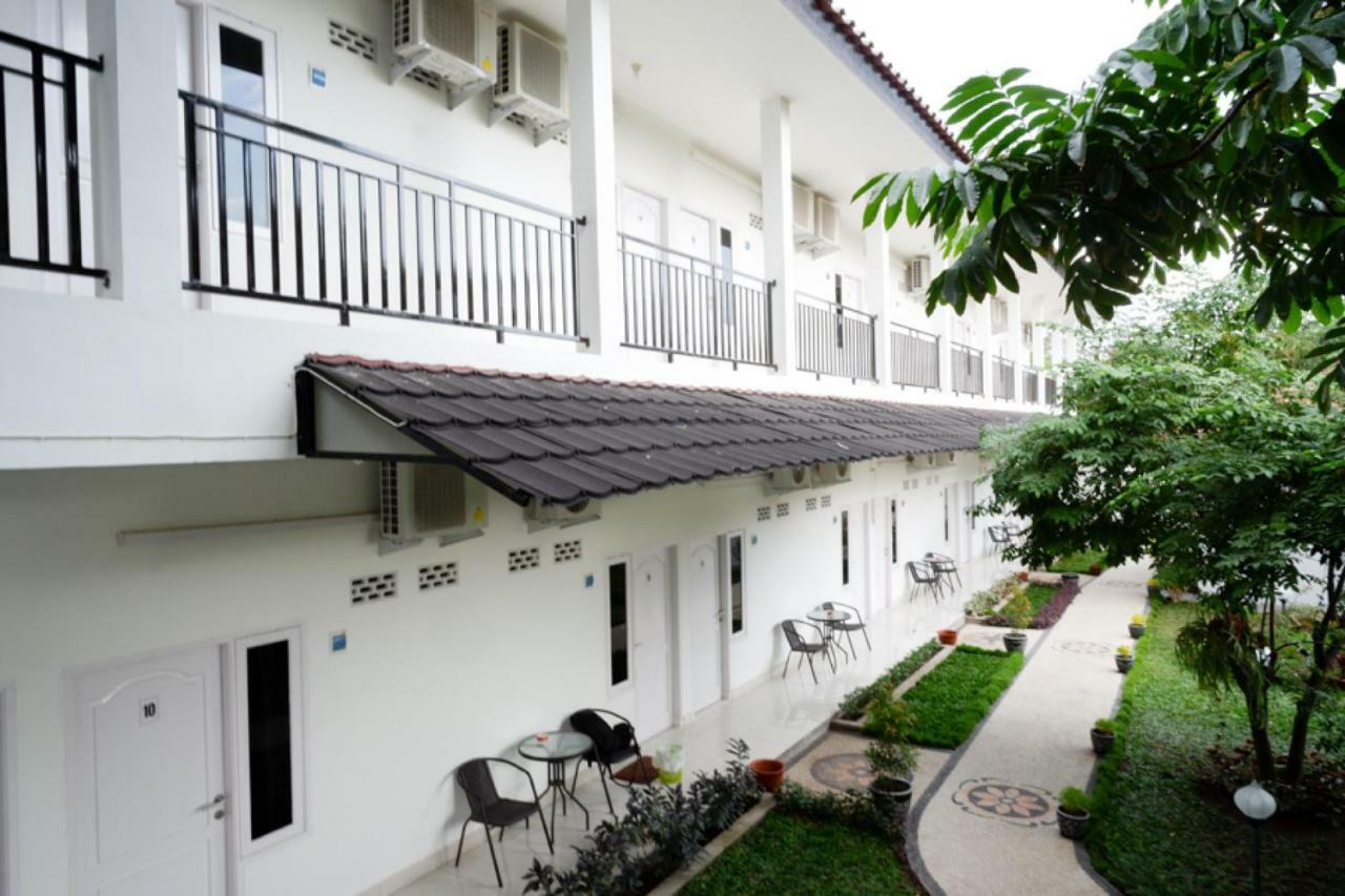 เรดดอร์ซ เนียร์ มาตาราม ยูนิเวอร์ซิตี้ Hotel มาตารัม ภายนอก รูปภาพ