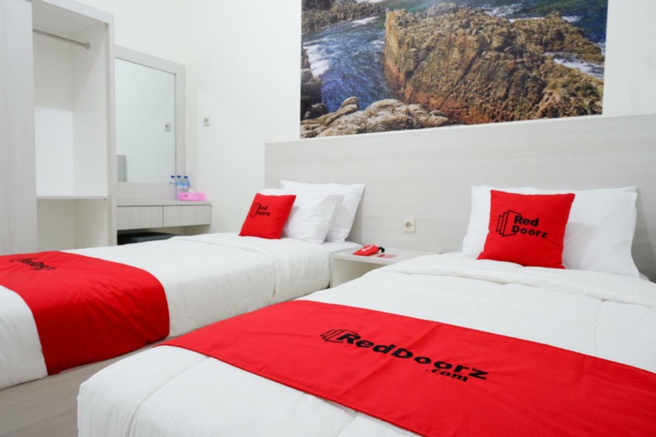 เรดดอร์ซ เนียร์ มาตาราม ยูนิเวอร์ซิตี้ Hotel มาตารัม ภายนอก รูปภาพ